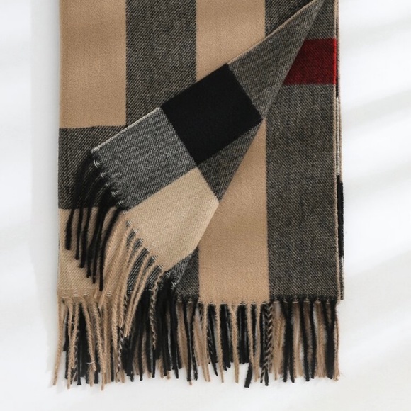 Large Striped Scarf ❤️ - Picture 2 of 4